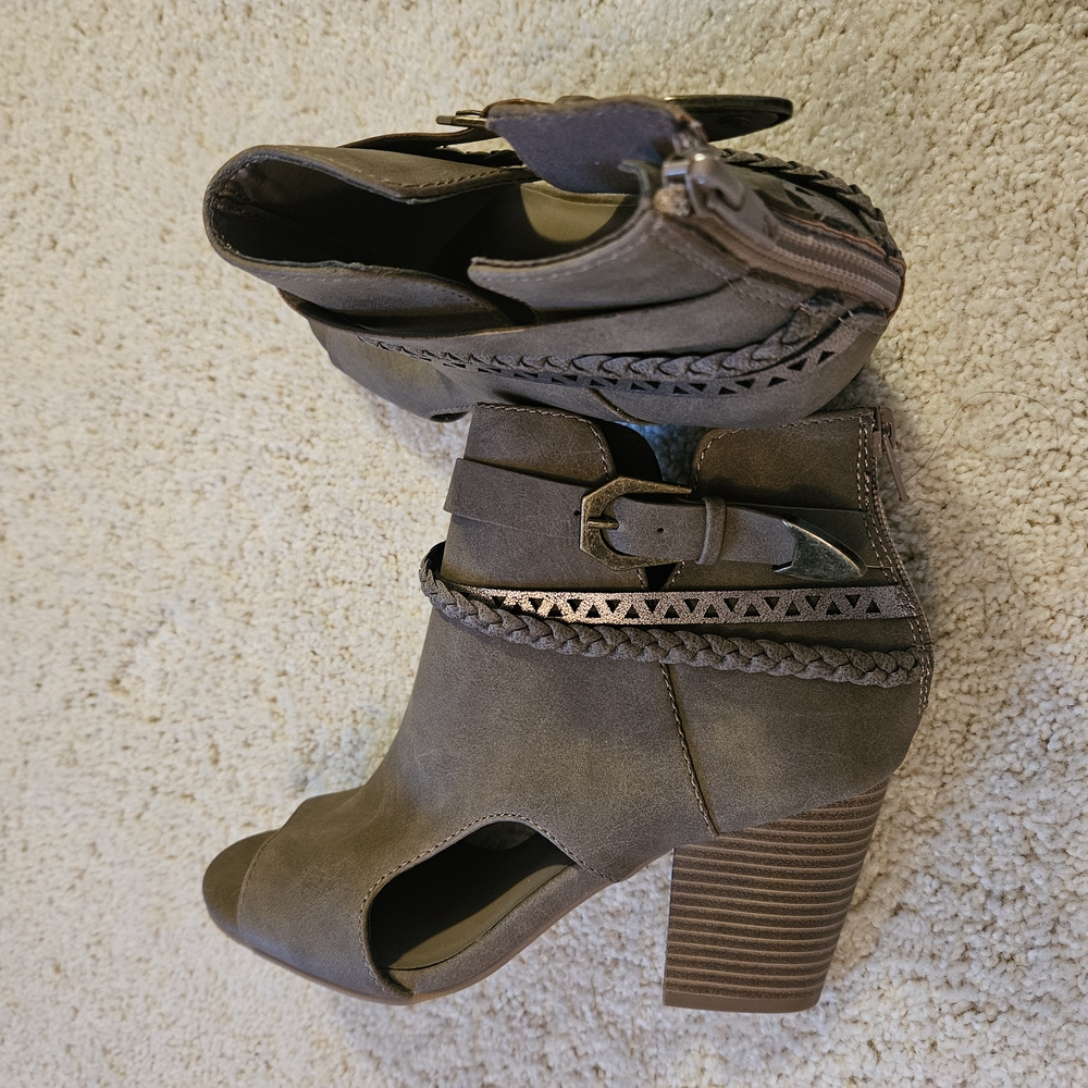 Women's Brown Peep-Toe Ankle Boots